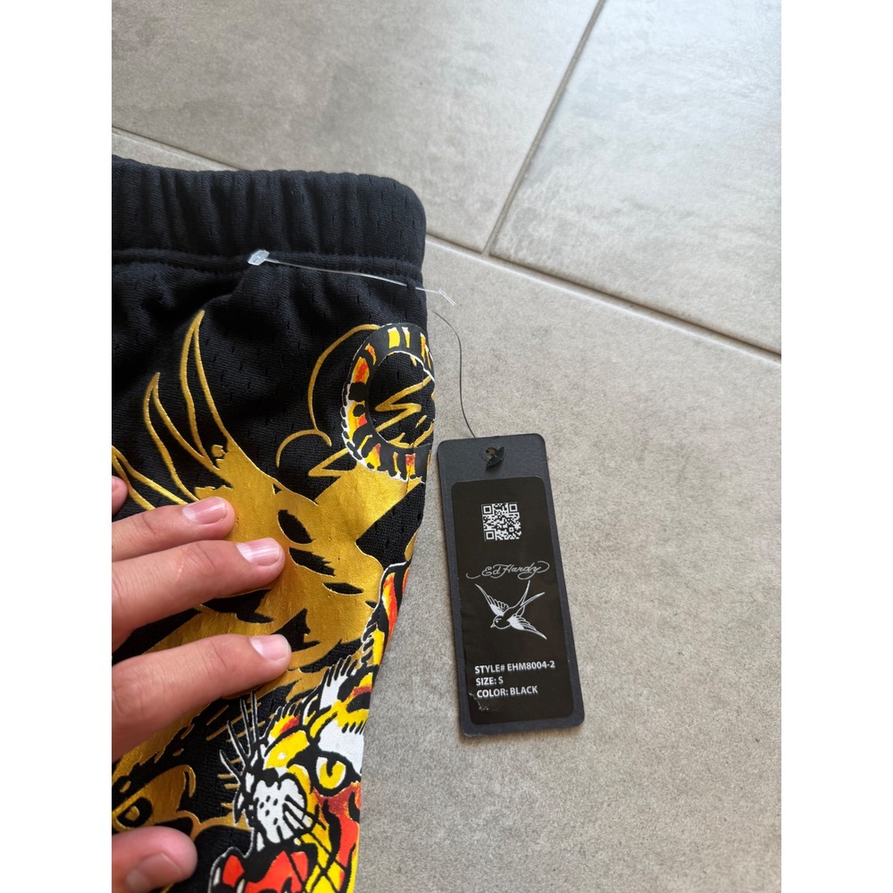NWT Ed Hardy Mens Black Mesh Tattoo Tiger Eagle Graphic Shorts EHM8004-2 Small - Picture 4 of 9